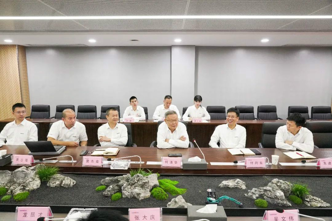 新宝GG智能第一时间传达学习贯彻习近平总书记考察新宝GG智能的重要讲话精神