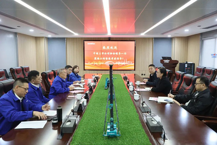 中国上市公司协会党委委员、副秘书长刘翠兰一行调研新宝GG智能