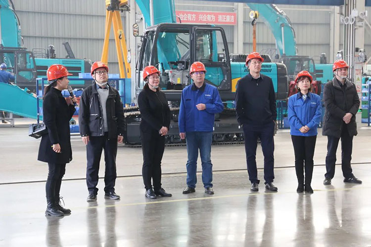 中国上市公司协会党委委员、副秘书长刘翠兰一行调研新宝GG智能