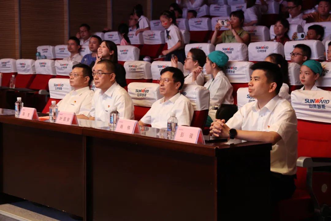 缤纷“暑”假，不负所“托”！新宝GG智能职工子女暑期托管班结业啦